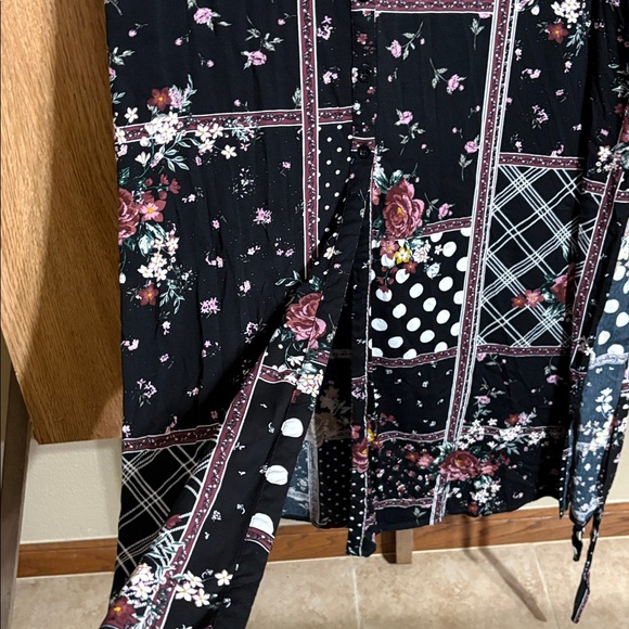 Torrid Black Floral Patchwork Maxi Dress - Picture 6 of 11